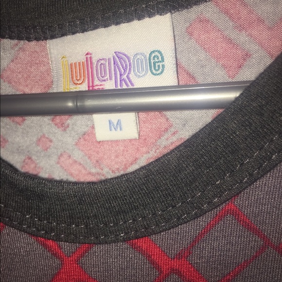 Lularoe Randy T - Picture 2 of 2